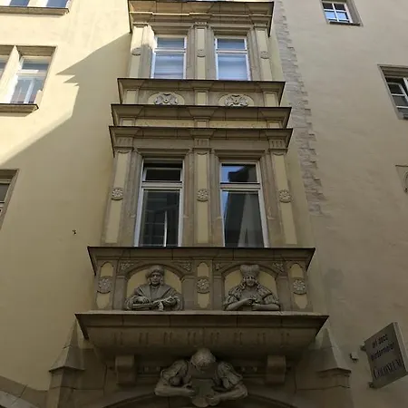 Hotel apartamentowy Palazzo Am Dom 3*